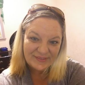 Meet your Posher, Alicia